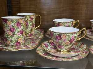 Royal Albert 'Old Country Roses Chintz Collection' porcelain tea setting for four - 2