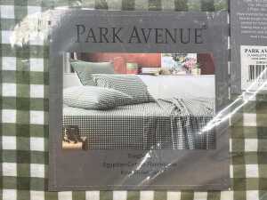 Park Avenue bed sheet set size K - 2