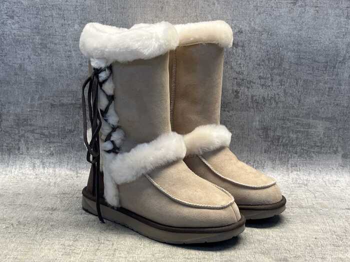 Kangaroo Ugg boots size 9