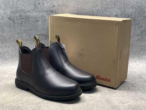 Bata Kanga boots size 7
