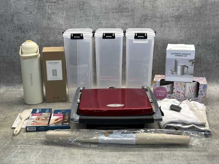 Group of homewares