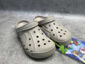 Crocs Baya clogs size US 7 men's - 3