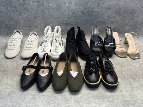 Group of Women's shoes