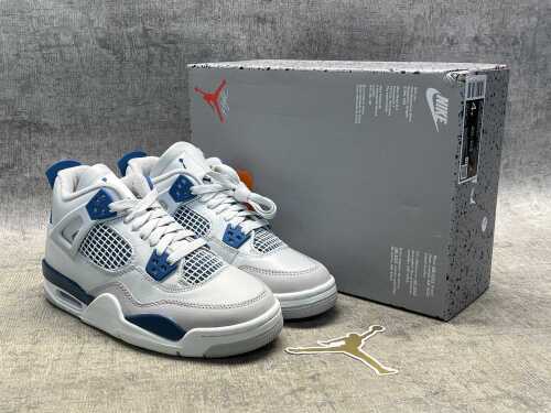 Nike Air Jordan 4 Retro GS size US 4 Kids