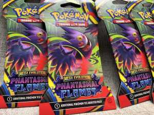 Pok&eacute;mon Phantasmal Flames booster packs - 3