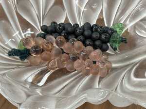 Art glass decorator items including glass flowers and grapes - 3