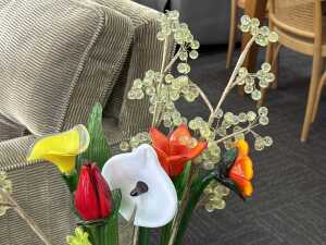 Art glass decorator items including glass flowers and grapes - 4