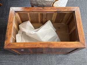 Chinese timber lift-top storage chest - 2