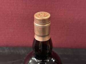 Glenfarclas 15yo Scotch whisky in original packaging - 3