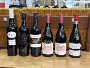 Mixed red wine, six bottles
