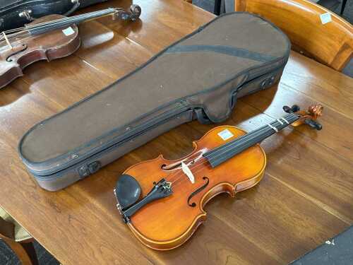 Suzuki NS-20 violin with bow