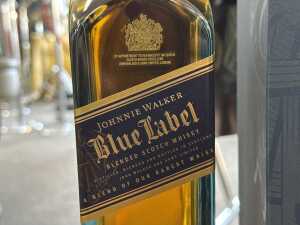 Johnnie Walker Blue Label blended Scotch whisky in presentation box - 2