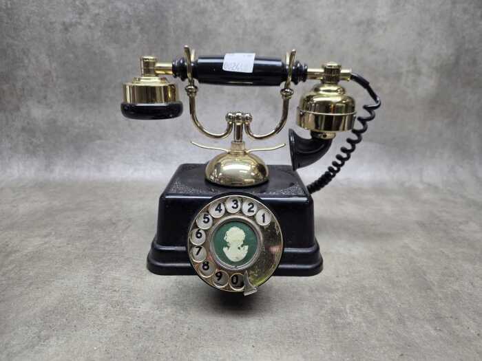 Reproduction telephone