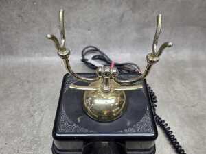 Reproduction telephone - 4