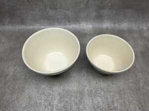 Two Hoffman Pottery blue and white mixing bowls - 2