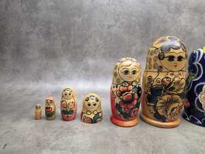 Two Matryoshka Russian nesting dolls - 3