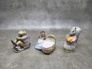 Five Beswick Beatrix Potter porcelain figures and a Wedgwood Jasperware pin dish - 3