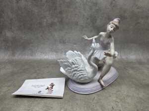 Lladro 'Graceful Dance' porcelain figure