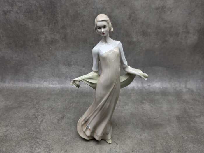 Royal Doulton Reflections 'Enchanting Evening '