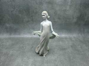 Royal Doulton Reflections 'Enchanting Evening ' - 2