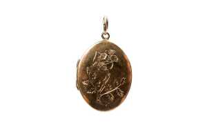 An oval locket in 9 carat gold