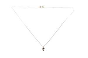 A diamond V initial pendant and necklace in 9 carat yellow gold - 3