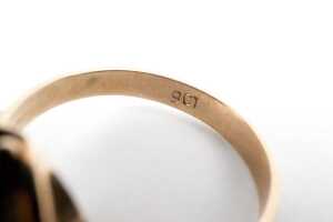 An empty ring setting in 9 carat yellow gold - 5