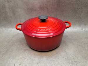 Le Creuset enamel cast iron cerise round Dutch Oven