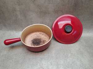 Le Creuset enamel cast iron cerise caquelon (Fondue saucepan) - 2