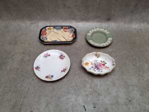 English porcelain including Royal Albert 'Winsome' - 2