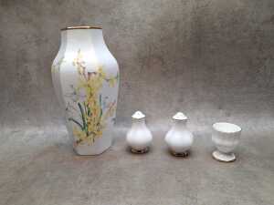 English porcelain including Royal Albert 'Winsome' - 4