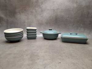Denby 'Manor Green' stoneware dinner setting for four - 3
