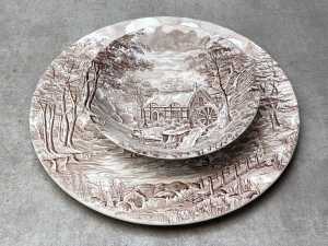 Alfred Meakin 'The Mill' ceramic dinner setting for four - 3