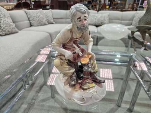 Capodimonte ceramic shoemaker figure