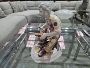 Capodimonte ceramic shoemaker figure - 2