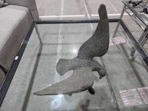 Brass eagle figure - 3