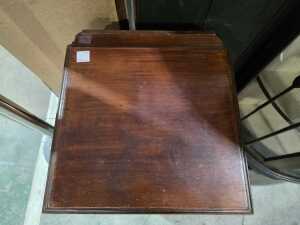 Mahogany bedside cabinet - 4