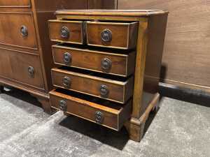 Pair of chests of drawers - 2