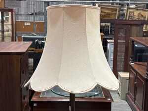 Fluted standing lamp - 2