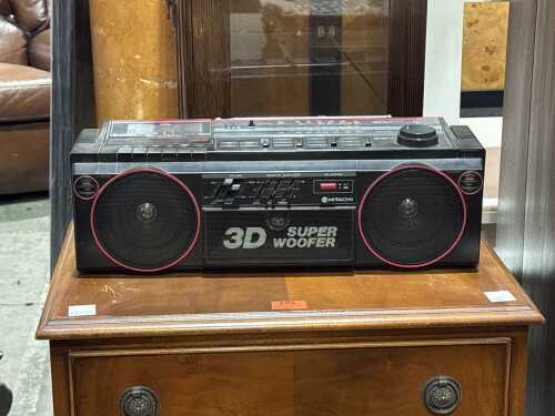 Vintage Hitachi 3D Super Woofer portable boombox