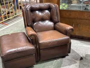 Moran brown leather three-piece lounge suite - 3