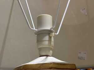 Table lamp with ceramic crackle-glazed base and gilt highlights - 4