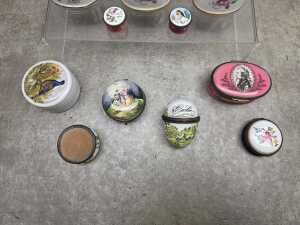Porcelain and enamel trinket and pill boxes - 4