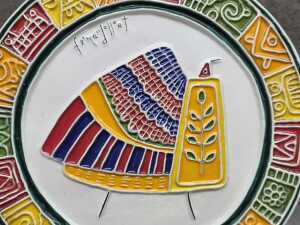 Mid-century Fernando Llort bird ceramic cabinet plate - 2