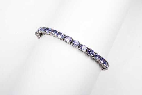 A tanzanite bracelet in sterling silver