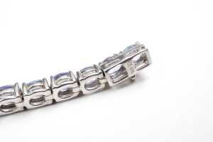 A tanzanite bracelet in sterling silver - 5