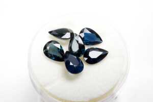 Collection of six pear cut sapphires - 2