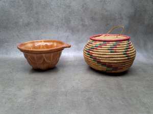 Assorted items, including a snuffbox, a terracotta sunflower cake mould - 4