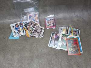 Group of collectible trading cards, including Batman Returns - 4