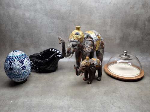 Assorted modern homewares